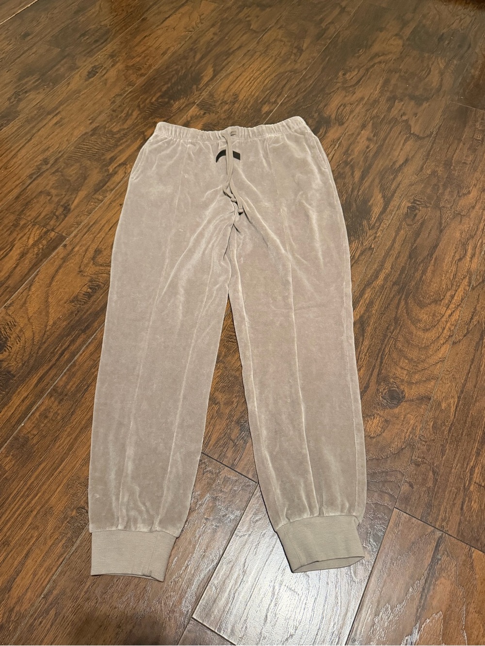 Essentials fear of god women’s velour joggers size M